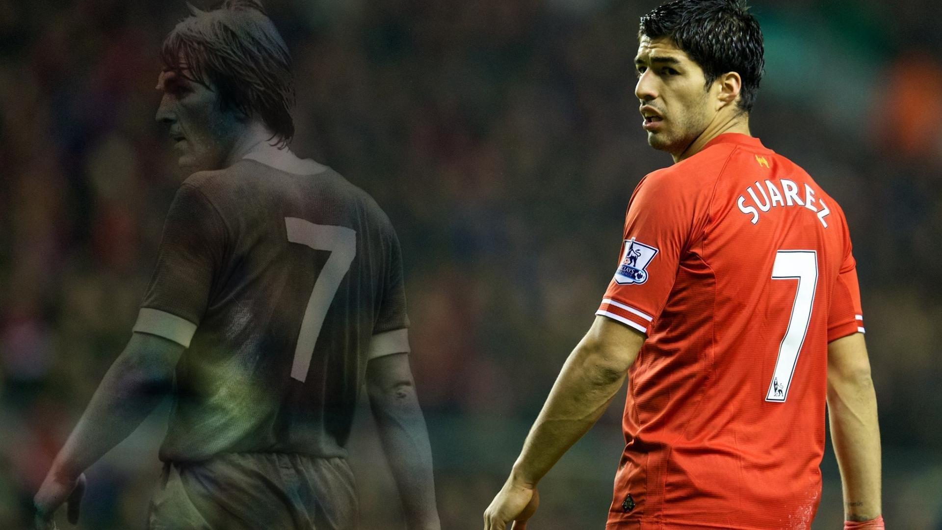 梅西第七次捧起金球奖 刷新历史纪录再创辉煌