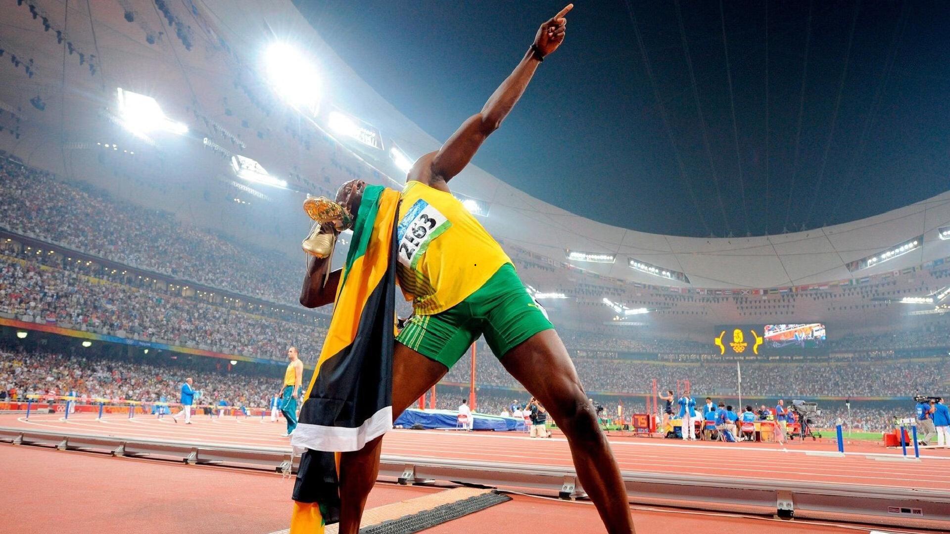 天才新星闪耀绿茵场，帽子戏法助球队逆转夺冠